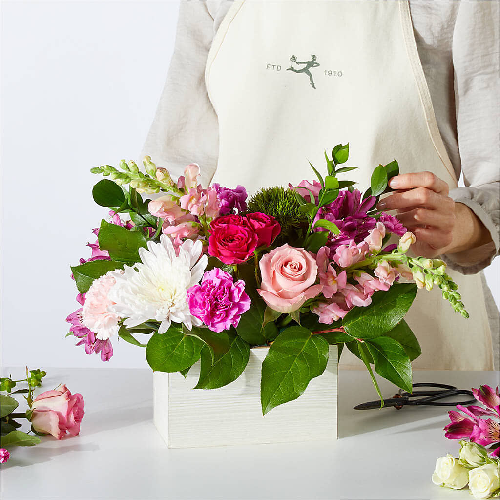 Sweetberry Box – A Florist Original –  Floral Designs Atlanta Llc, Atlanta GA